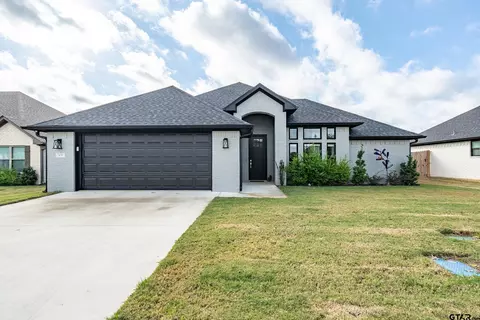 410 Meadow Ln, Chandler, TX 75758