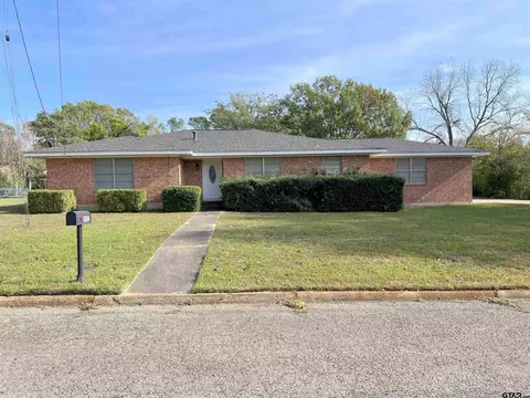 302 Lee Ray, Winnsboro, TX 75494