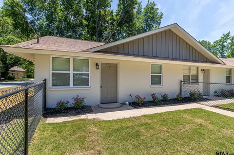 302 Braziel St #1, Lindale, TX 75771