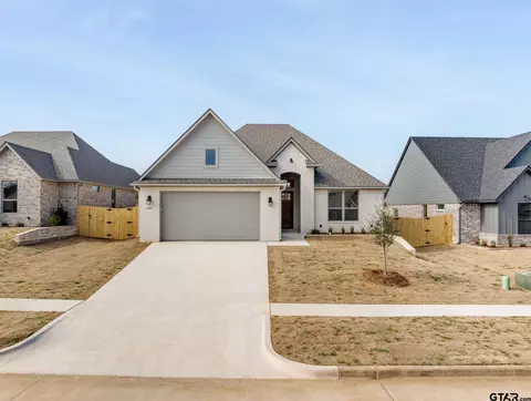 155 Sides Blvd, Bullard, TX 75757