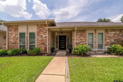 823 Montreal Dr, Longview, TX 75601