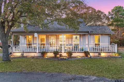 272 Alamosa Ln, Holly Lake Ranch, TX 75765