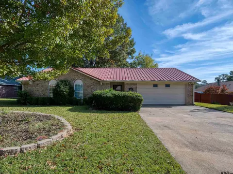 2802 Sweetgum Ln, Kilgore, TX 75662