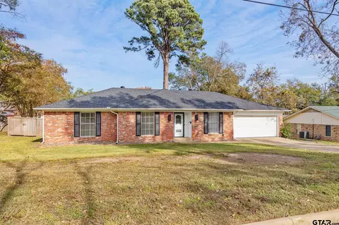 1115 Woodlark, Tyler, TX 75701