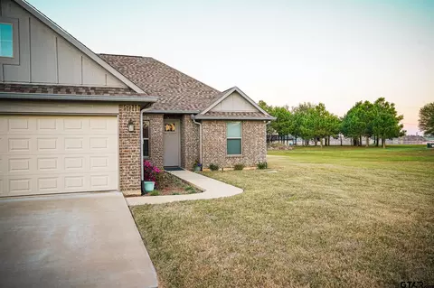 22487 Live Oak Dr, Frankston, TX 75763