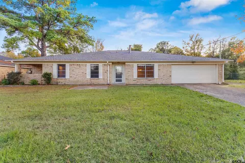 417 Hollyoak Dr, Tyler, TX 75703