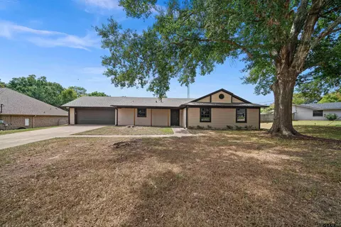 16708 Shadyridge Dr, Tyler, TX 75703