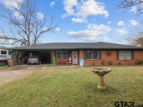 112 Fm 319, Elkhart, TX 75839