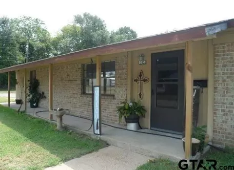 705 Porter, Mineola, TX 75773