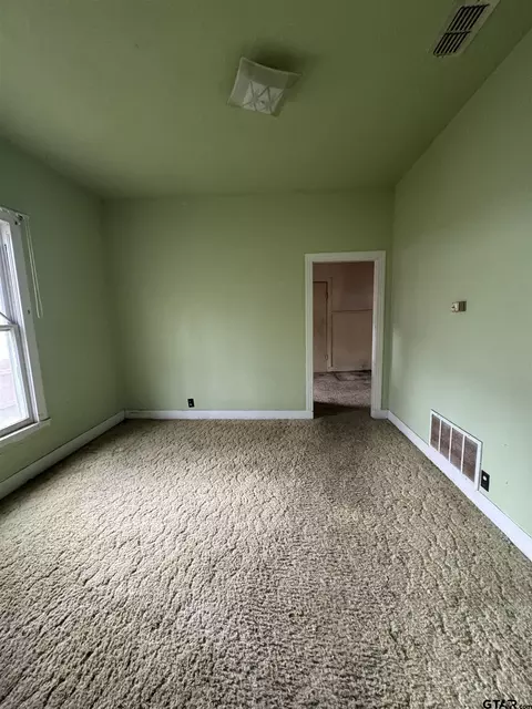 425 E Cedar St, Tyler, TX 75702 photo 4