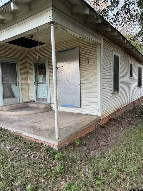 425 E Cedar St, Tyler, TX 75702 photo 2