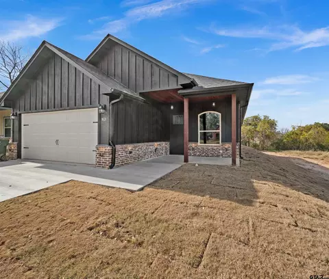 1620 N Englewood Ave, Tyler, TX 75702