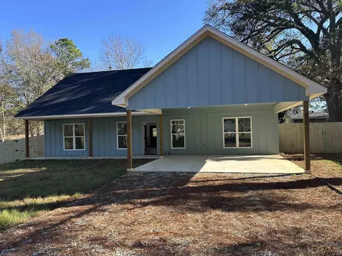 802 E Side Dr, Quitman, TX 75783