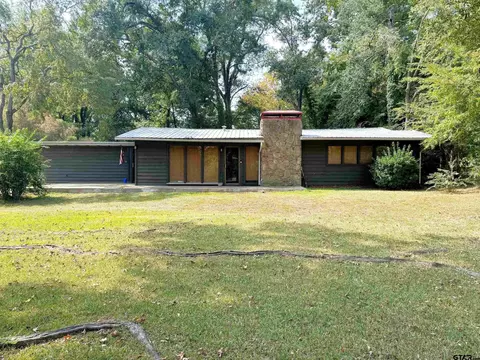 402 Dellwood Dr, Mount Pleasant, TX 75455