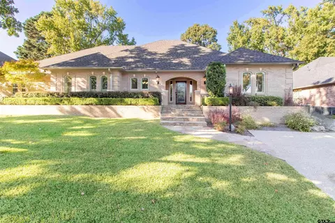 1421 Holly Creek Dr, Tyler, TX 75703