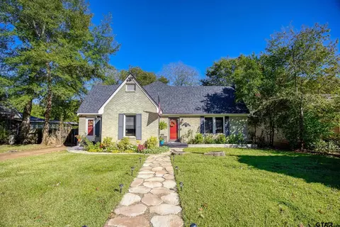 1206 S Sylvan, Palestine, TX 75801