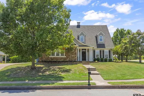 1500 Camden Ct, Lindale, TX 75771