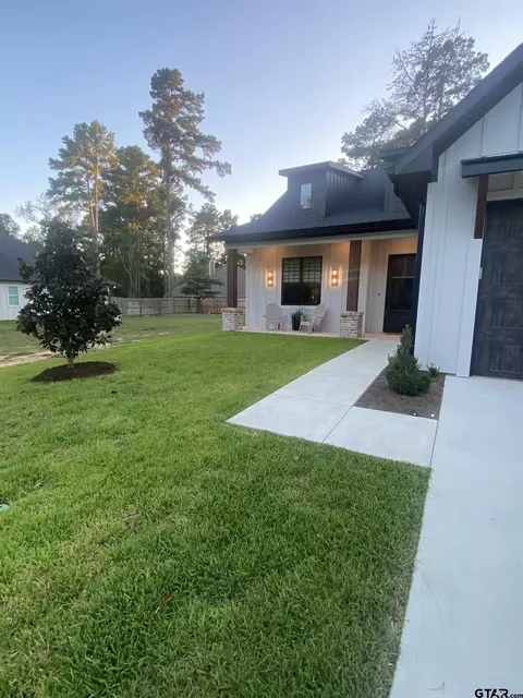 18672 Windjammer Pl, Flint, TX 75762