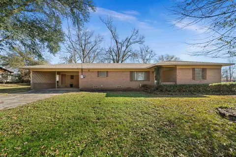 420 N Post Oak St, Winnsboro, TX 75494