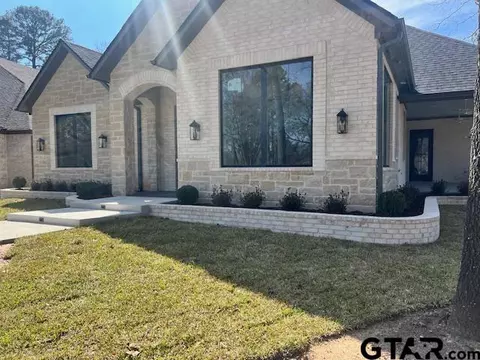 108 Red Oak Ct, Bullard, TX 75757
