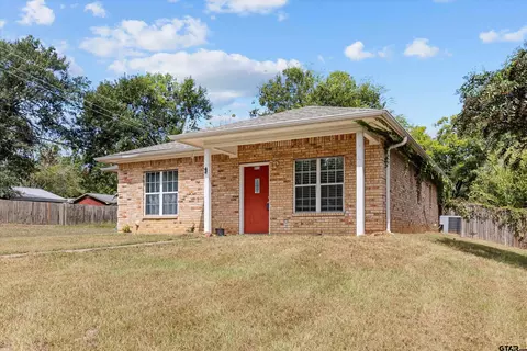 313 Half St, Lindale, TX 75771