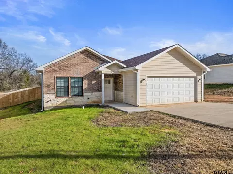 125 S Quillie, Mount Pleasant, TX 75455