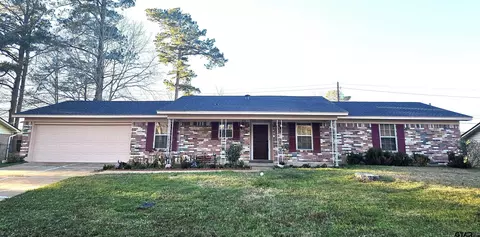 1514 Peterson Ln, Henderson, TX 75654
