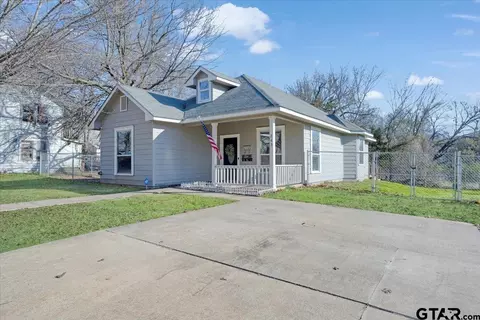 245 SW 7th St, Paris, TX 75460