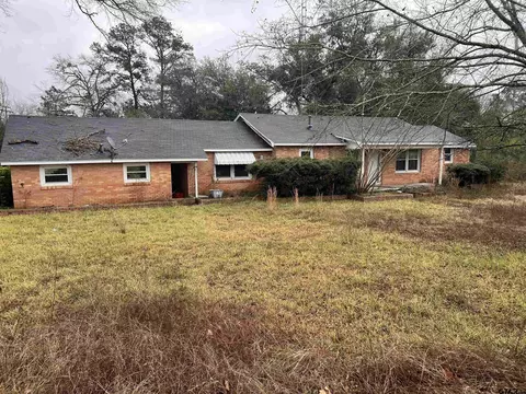 9061 N Cr 152, Overton, TX 75684
