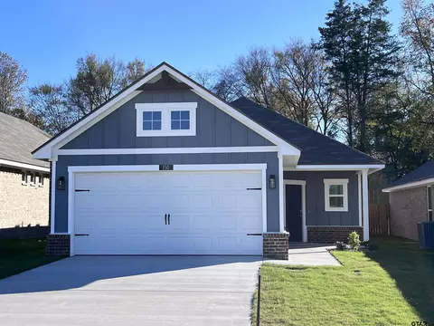 150 Bluebird Ln, Mineola, TX 75773