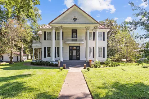 909 E Goliad Ave, Crockett, TX 75835