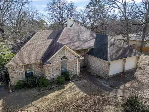 976 Green Briar Trl, Holly Lake Ranch, TX 75765