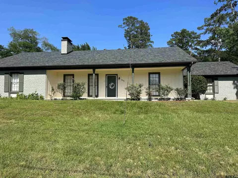 906 Sherwood Ln, Jacksonville, TX 75766
