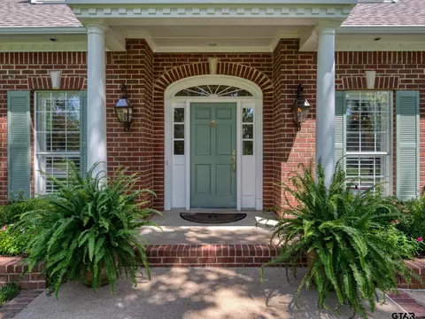 6512 Hollytree Cir, Tyler, TX 75703