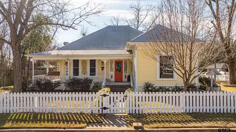 409 W Myrtle St, Winnsboro, TX 75494