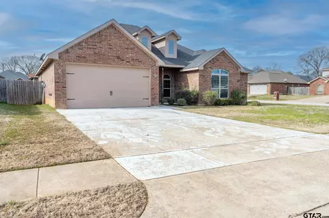 Exterior - 702 Griffin Dr, Chandler, TX 75758 photo 2 of 2