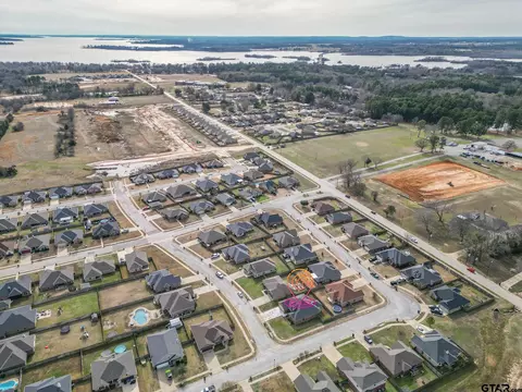 View/Area - 702 Griffin Dr, Chandler, TX 75758 photo 4 of 4