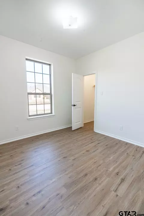 Bedroom - 702 Griffin Dr, Chandler, TX 75758 photo 2 of 4
