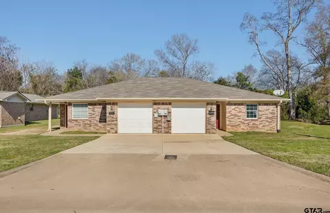 600602 Tyler St, Jacksonville, TX 75766