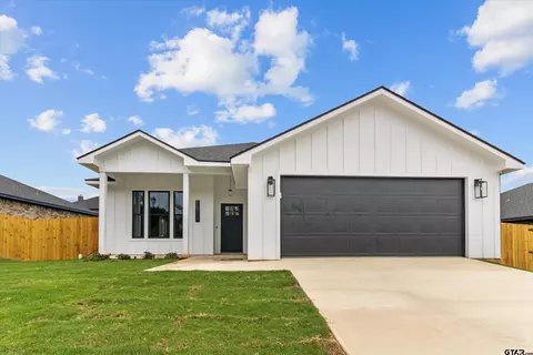 16309 Crossing Cir, Lindale, TX 75771