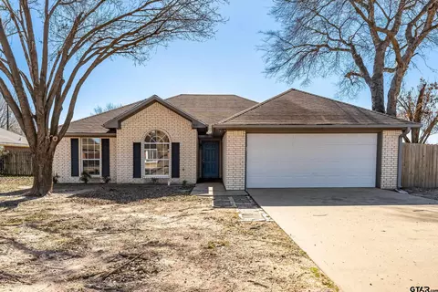 917 Redbud, Bullard, TX 75757