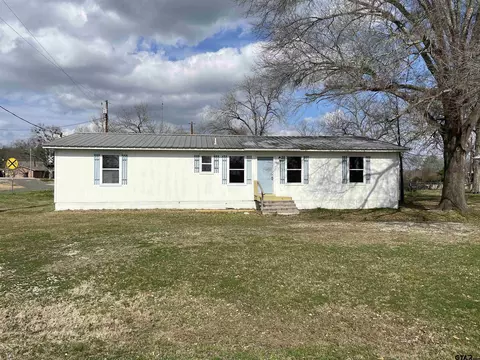 301 E T P Ave, Big Sandy, TX 75755