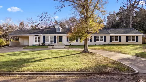 1020 Woodland, Palestine, TX 75801