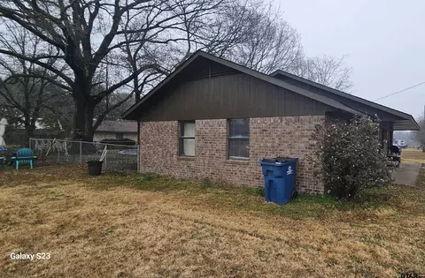 Exterior - 120 Maple Pl, Van, TX 75790 photo 2 of 2