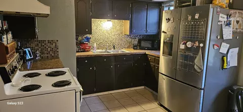Kitchen - 120 Maple Pl, Van, TX 75790 photo 2 of 4