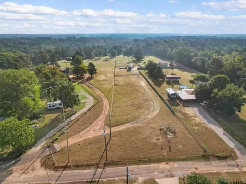 754 Beall Mountain Rd, Longview, TX 75604 photo 3