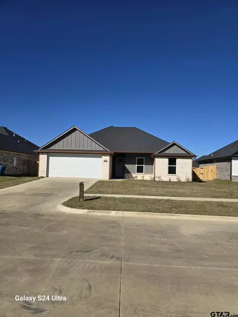 1703 Josh Dr, Whitehouse, TX 75791