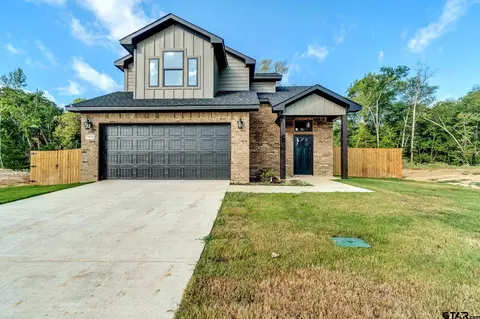 16130 Crossing Cir, Lindale, TX 75771