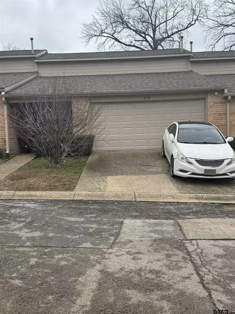 2118 Villa Ct, Tyler, TX 75703