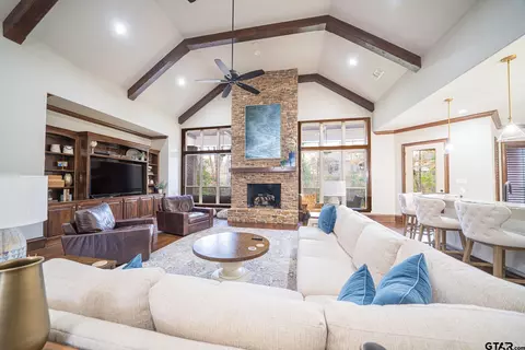 3841 Castle Rdg, Longview, TX 75605
